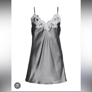 la perla maison crey silk dress in grey